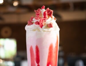 STRAWBERRIES & CREAM SHAKE